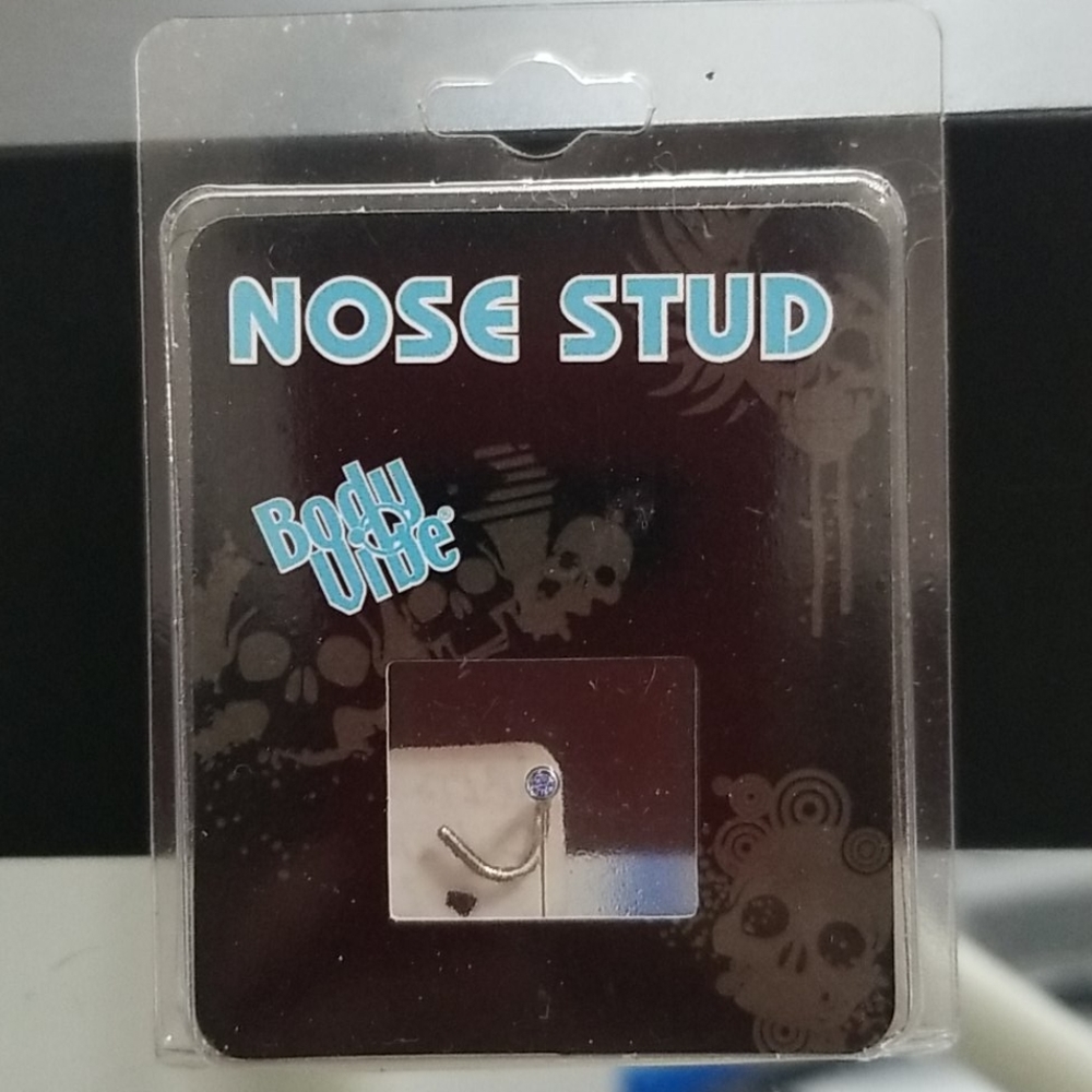 Nose stud